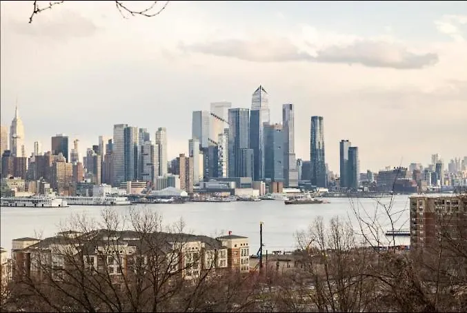 Cozy Apartment Minutes From Nyc West New York United States