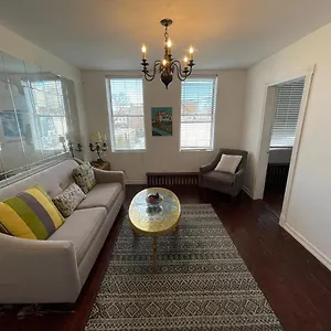 Beautiful 2 Bedrooms Close To Nyc Apartment
