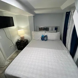 West Newyork Nj Cozy 2bed Apt Backyard To Apartment